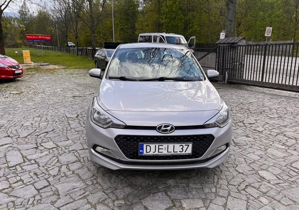 Hyundai i20 cena 30999 przebieg: 170000, rok produkcji 2017 z Zawadzkie małe 121